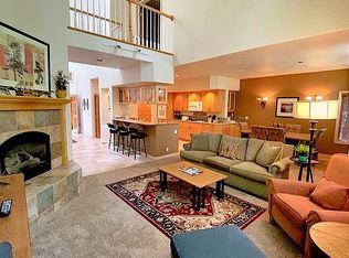56982 Peppermill Circle Townhouse #5, Sunriver, OR 97707