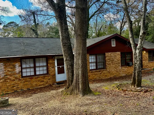 1379 Wills Pl, Macon, GA 31211
