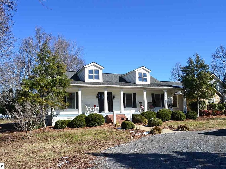 1st image of 108 Sand Hill Dr