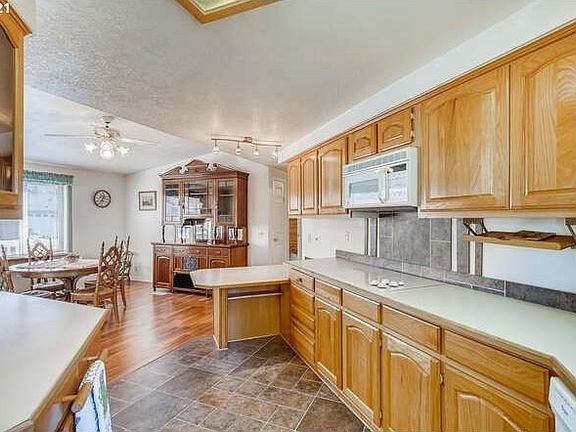 5th image of 16500 SE 1st St Unit 82