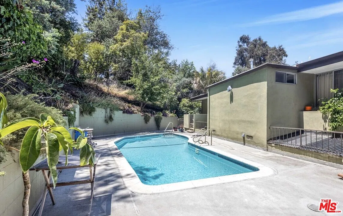 1 bed, 1.0 bath, 870 sqft, $2,850 — Photo 1