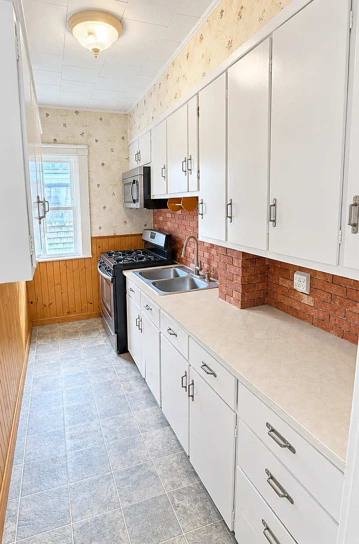 125 Rockland Street - 2 — Photo 2