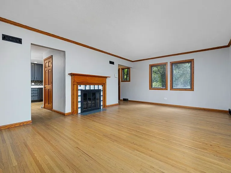 4818 W Jefferson Blvd — Photo 6