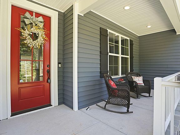 4th image of 142 Mohawk Dr