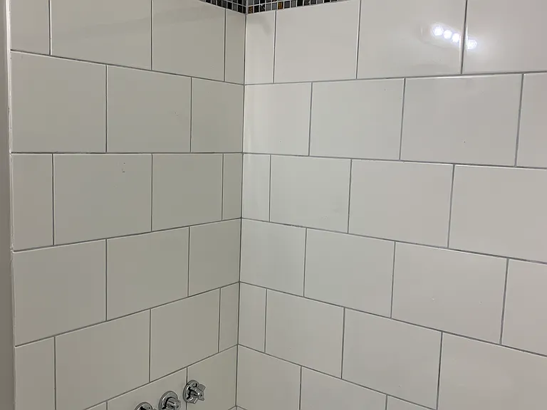 Eastside Farwell Apartments — Photo 8