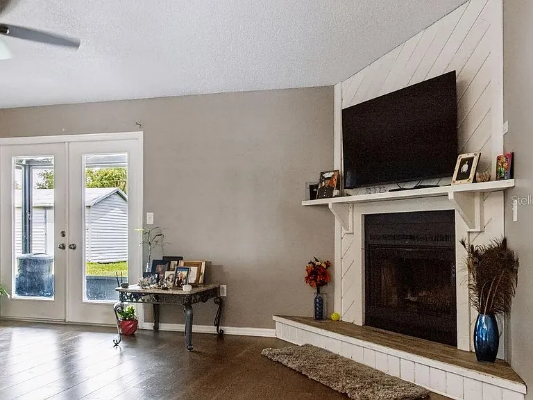 506 Mandy St — Photo 35