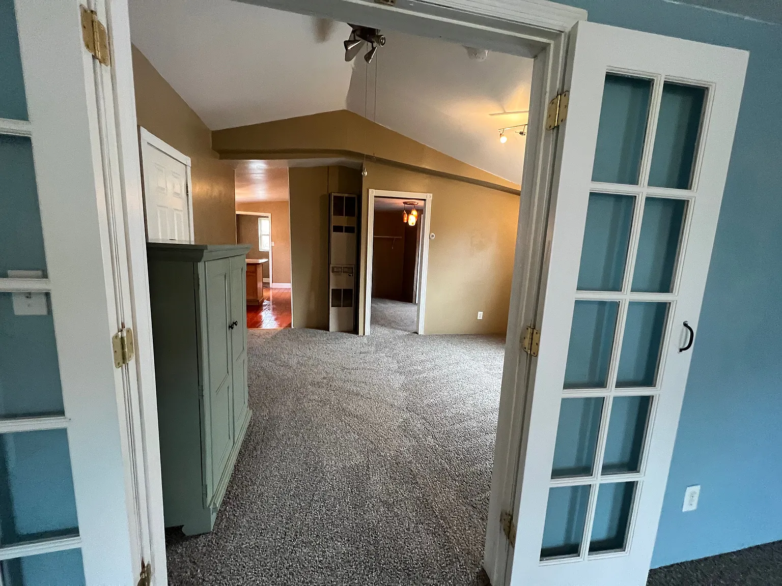 2 bed, 800 sqft, $1,250 — Photo 4