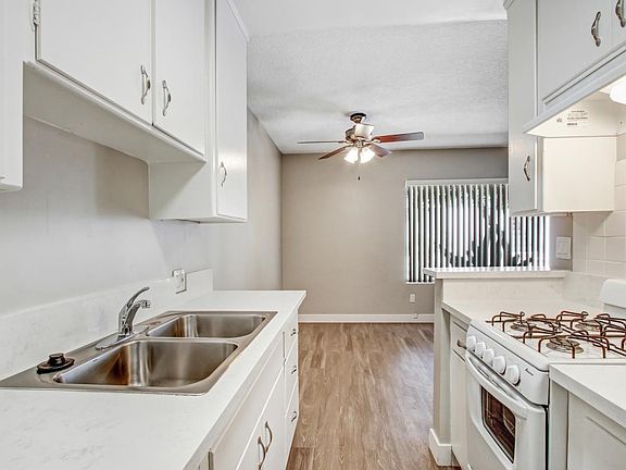 3rd image of 4081 McLaughlin Ave #2160598