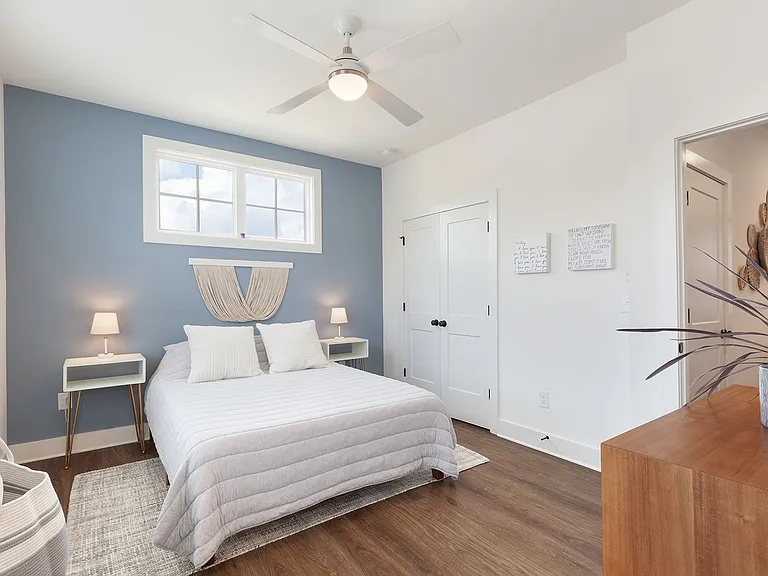 1210 Zebrawood Ct SE — Photo 3