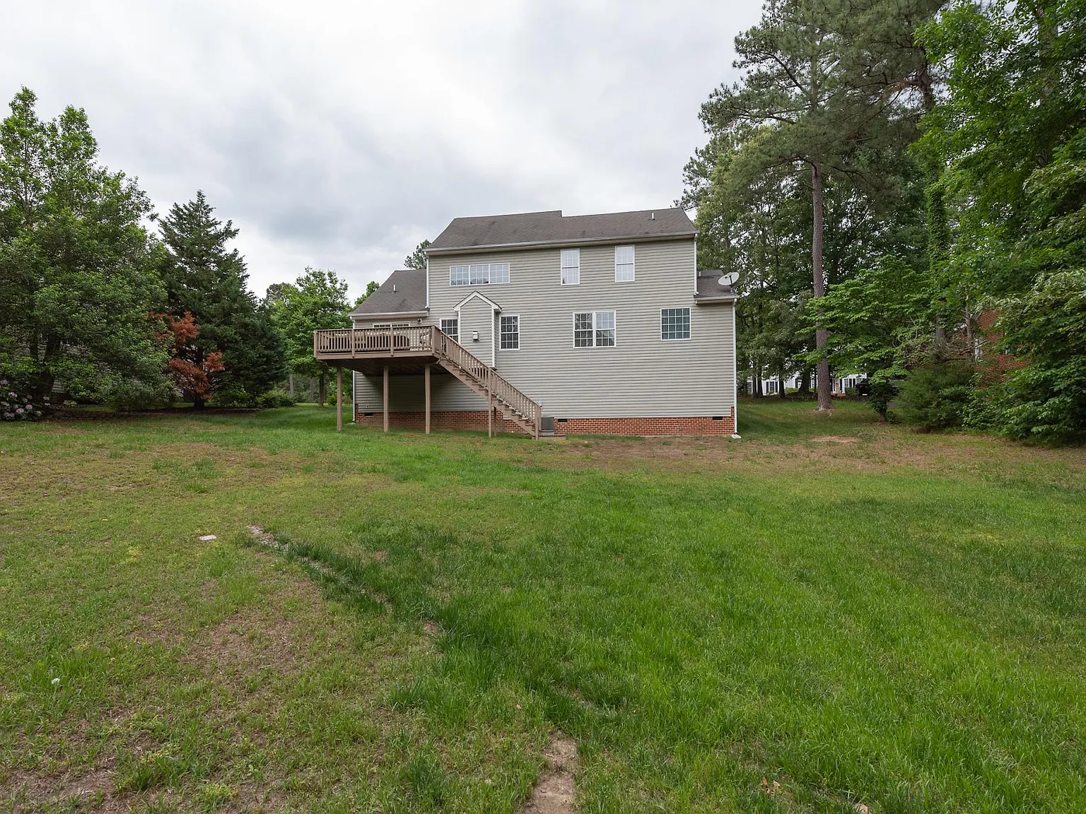 4 bed, 2.5 bath, 2837 sqft, $3,200 — Photo 4