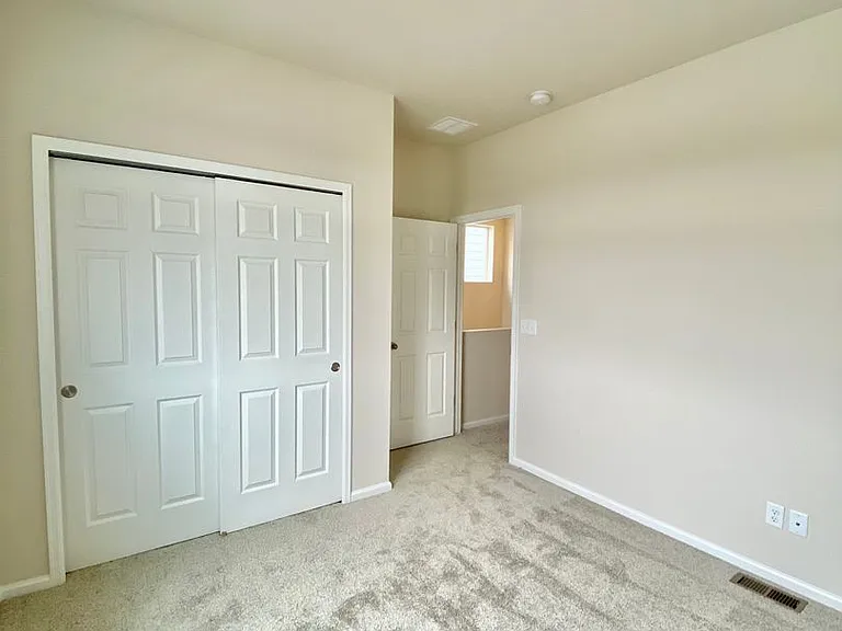 8739 Scarborough Dr — Photo 15