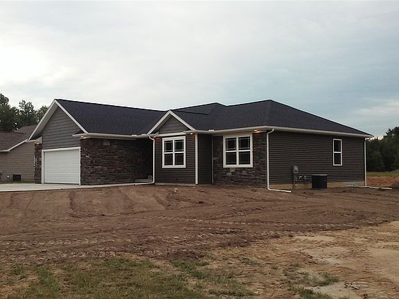 2nd image of 5955 Lakewood Dr