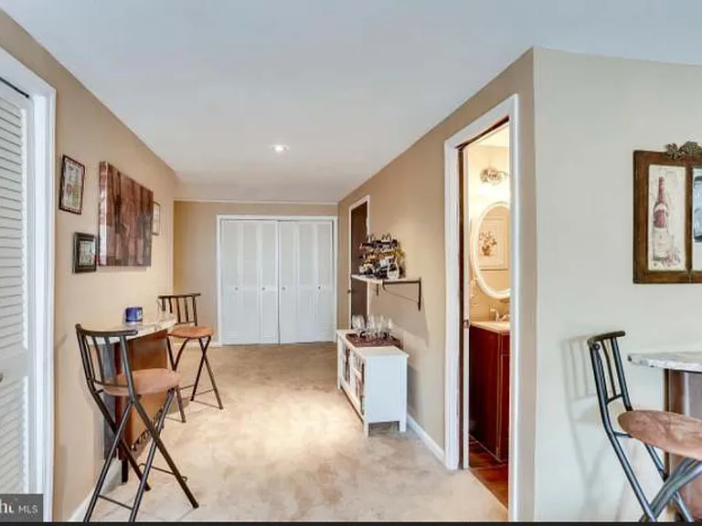 8723 Ridge Hollow Ct — Photo 19