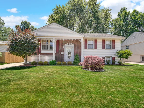 315 W 8th Pl, Hobart, IN 46342