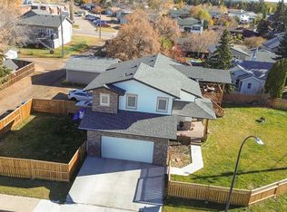 6913 S 59th Ave, Red Deer, AB T4P1B5