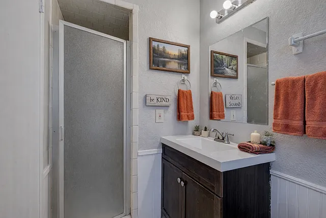 410 Lorine St — Photo 10