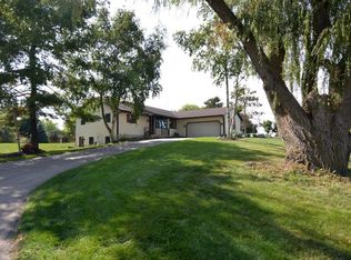 2939 Pebble Valley Ct, Sun Prairie, WI 53590