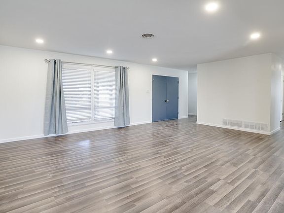 3rd image of 2123 66th St