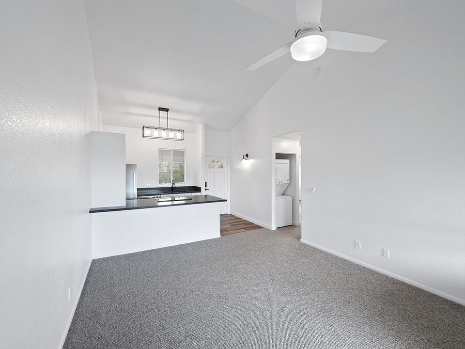 1st image of 75-6081 Alii Dr APT J201