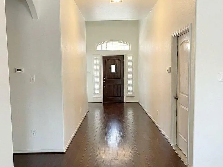 129 Autumn Forest Ln — Photo 11