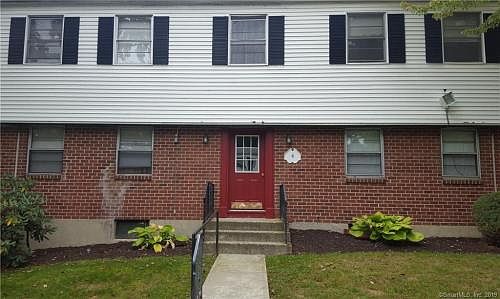 2nd image of 4 Fairview Dr APT 1