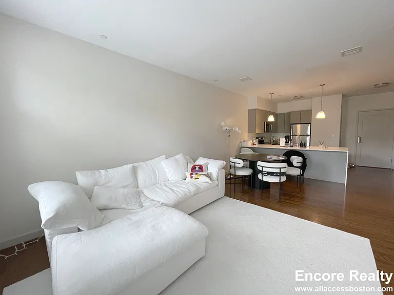 21 Gibbs St #204 — Photo 6