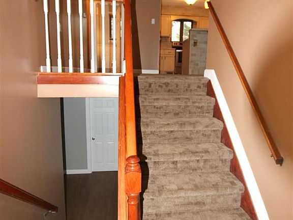 4th image of 3165 Greenwood Dr