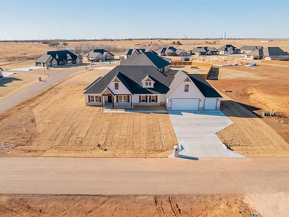 2nd image of 202 Stonebriar Ct