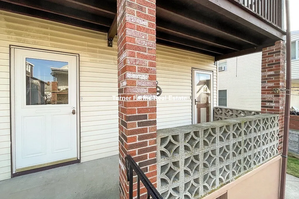 4 bed, 9999 sqft, $4,800 — Photo 2