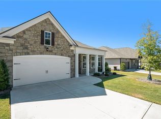 7326 Jennadee Dr, Fairburn, GA 30213