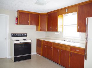 213 N Nickel Plate Ave, Louisville, OH 44641