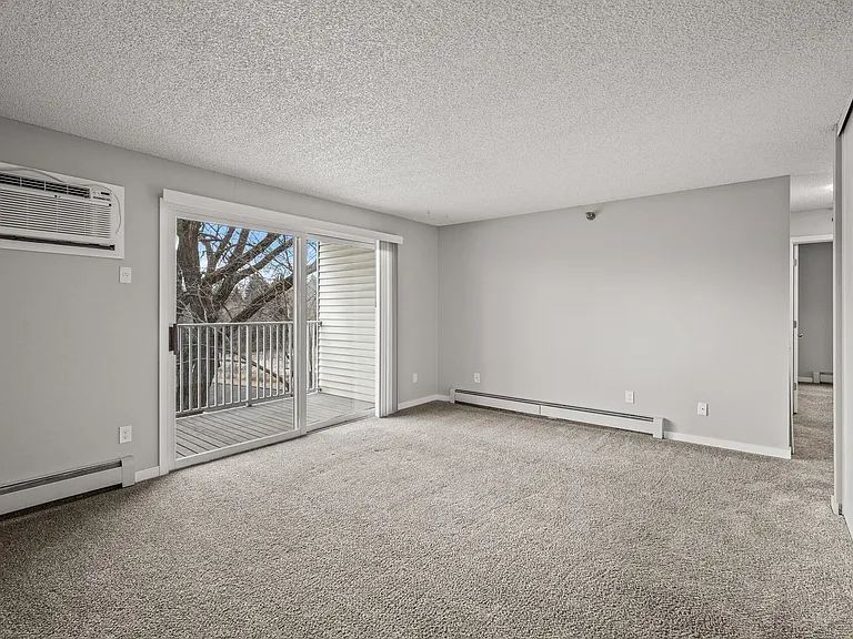 Hillcrest Place — Photo 55