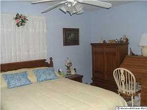 2nd image of 27 Bonaire Dr