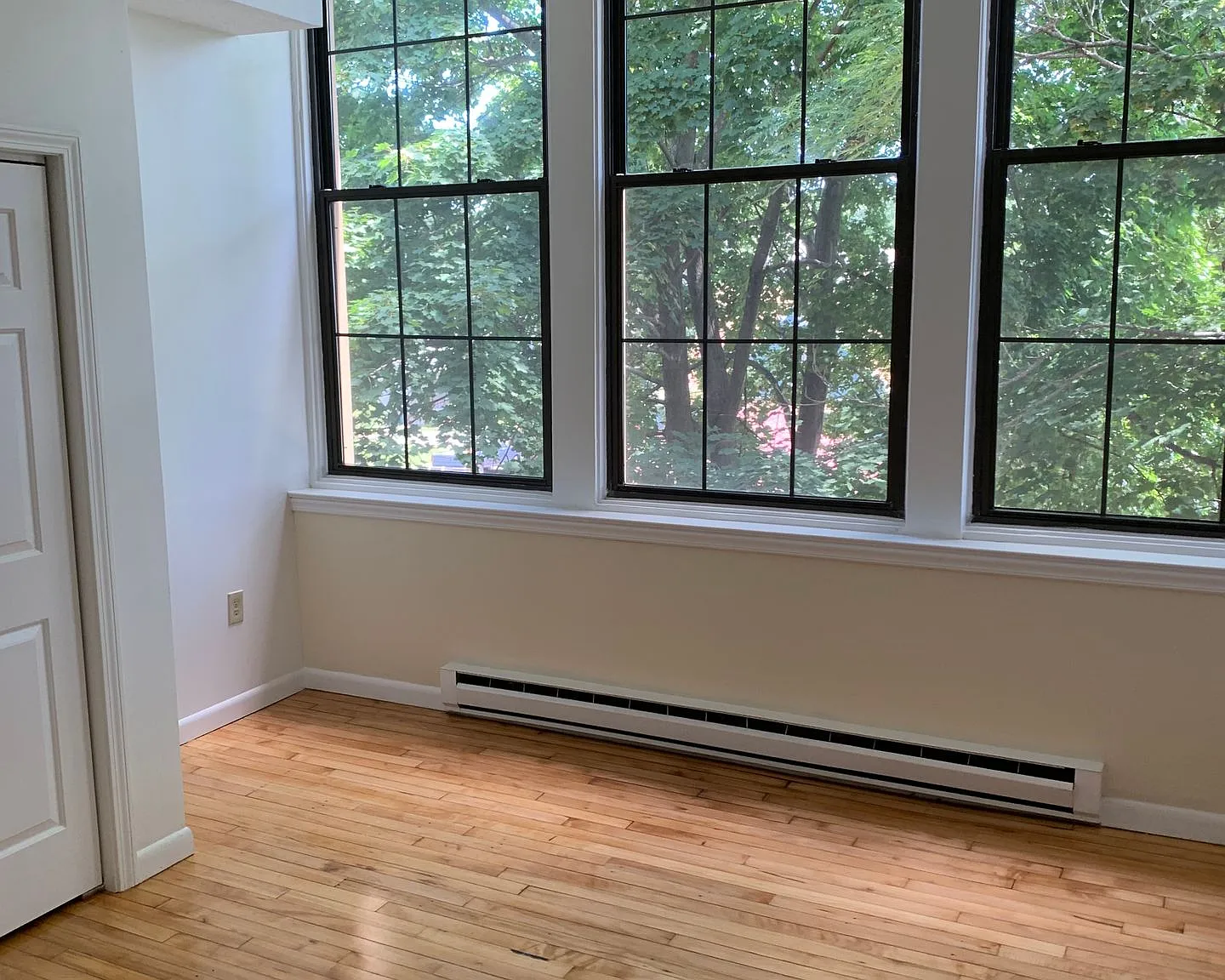 72 Maple Street — Photo 2