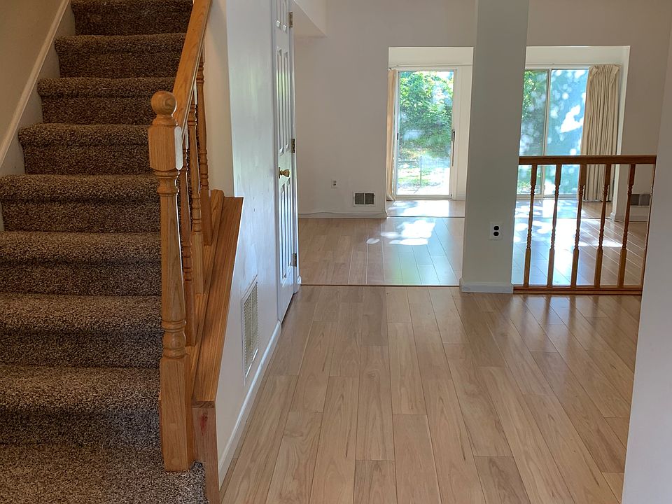 1st image of 32 Pagoda Ct