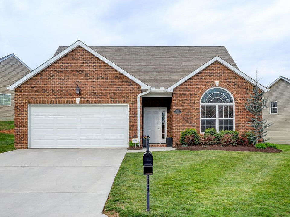 1st image of 2335 Ancient Oak Ln