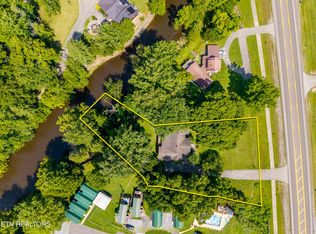 8229 E Lamar Alexander Pkwy, Townsend, TN 37882