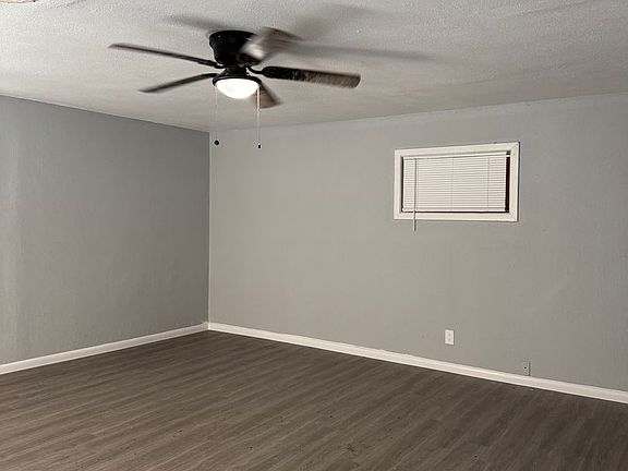 3rd image of 2708 Rosebud Ln