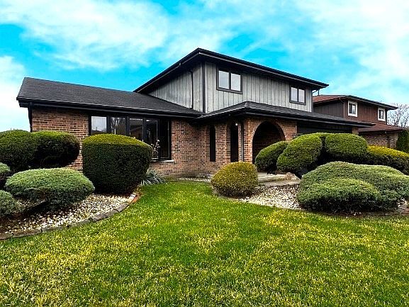 1st image of 10749 S Meadow Ln