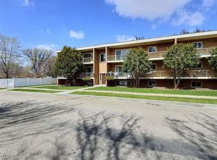 912 E Owens Ave APT 3, Bismarck, ND 58501
