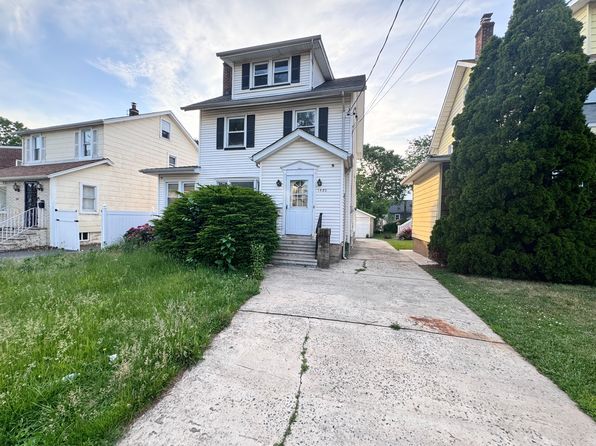 1580 Summit Ave #2