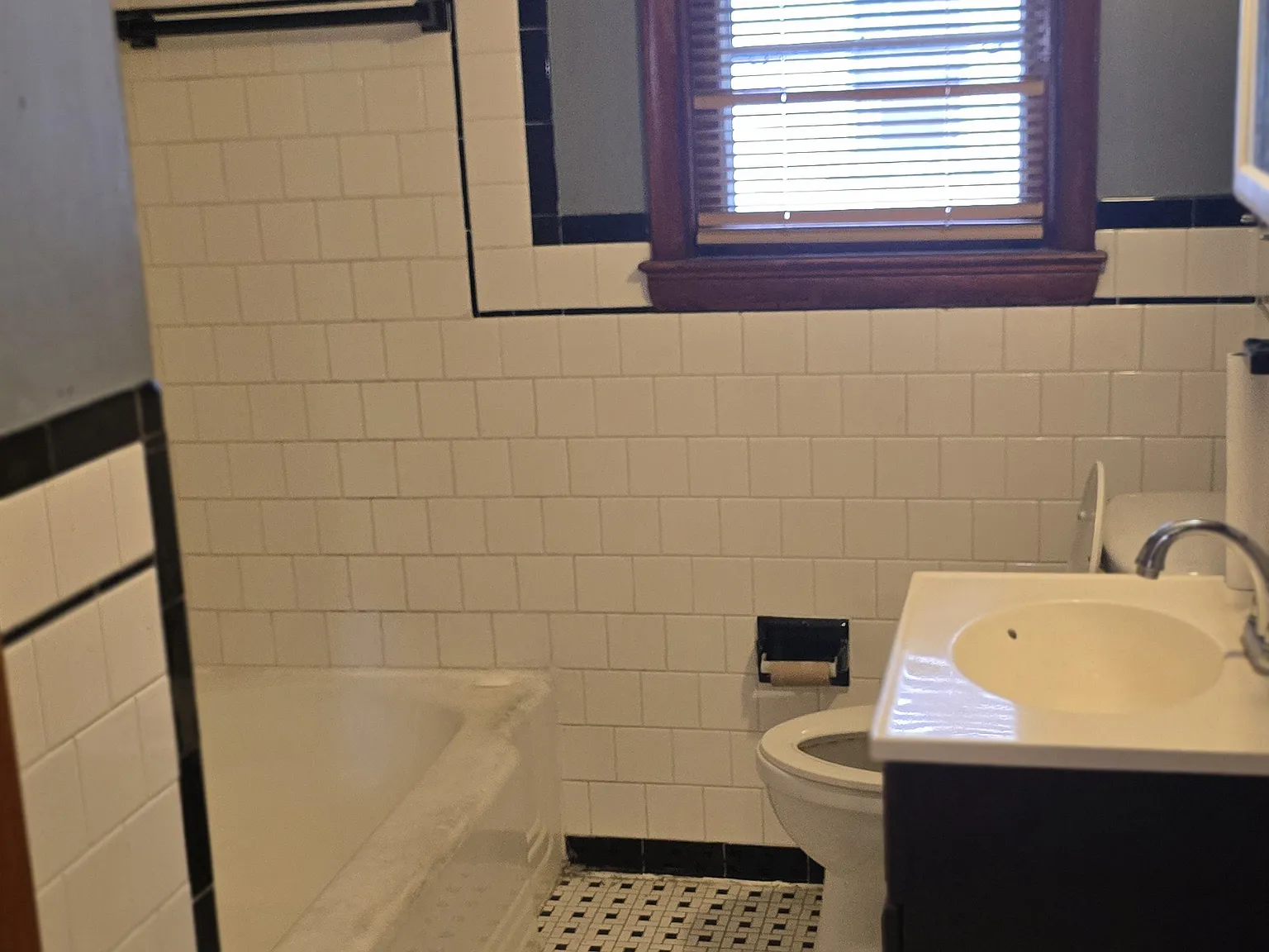 2 bed, 1120 sqft, $1,550 — Photo 4