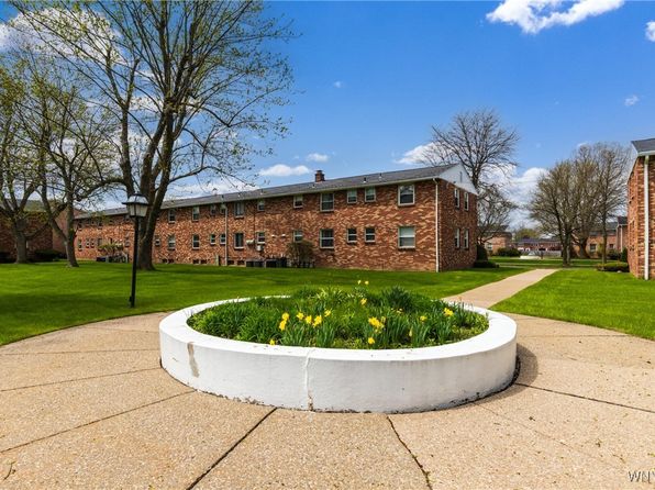 61 Old Lyme Dr APT 2, Amherst, NY 14221