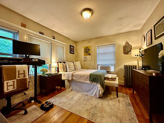 3rd image of 112 Colborne Rd #2B