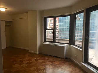 Rented by Manhattan Apartment Organization