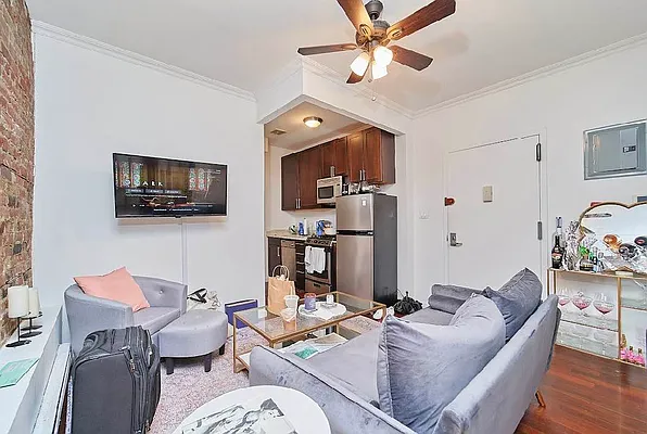 Rented by Living New York | media 11