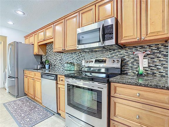 4th image of 2247 Cypress Cove Dr #E-2