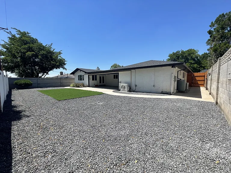 7604 Sierra Azul Ave NE — Photo 34