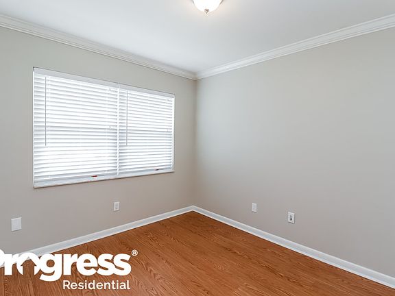 4th image of 23200 Whitney Pl