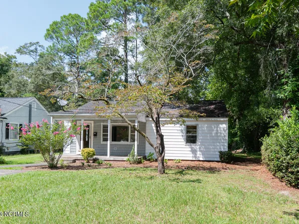 215 E Lewis Street, Whiteville, NC 28472